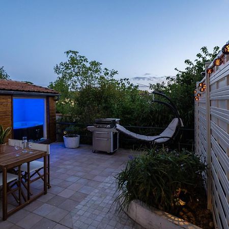 La Citadelle ~ Jacuzzi ~ Terrasse Carcassonne Exterior foto