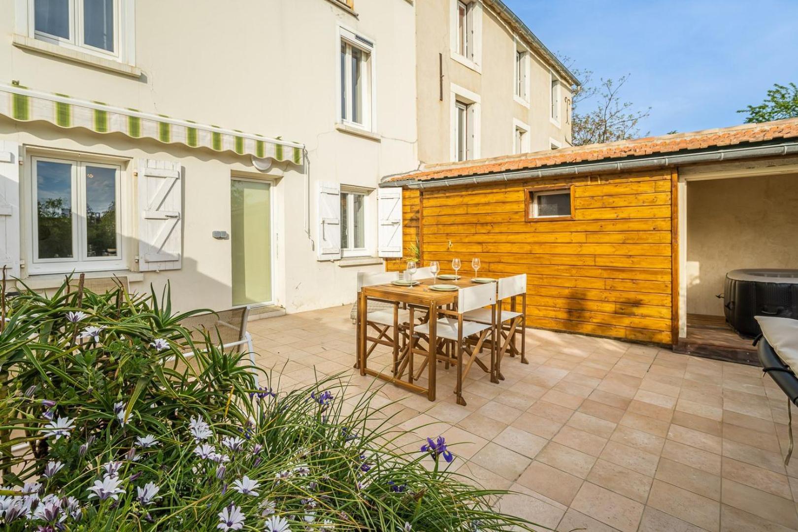 La Citadelle ~ Jacuzzi ~ Terrasse Carcassonne Exterior foto